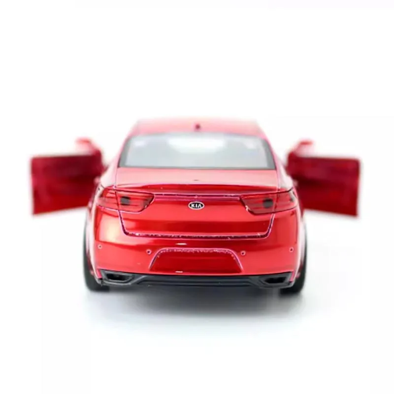 Red 1/43 KIA K7 Cadenza Diecast Model Car 6 Red 1/43 KIA K7 Cadenza Diecast Model Car - Image 6