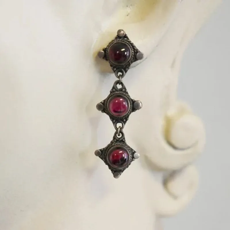 Vintage Red Stone Drop Earrings with Filigree Details 2 Vintage Red Stone Drop Earrings with Filigree Details - Image 2