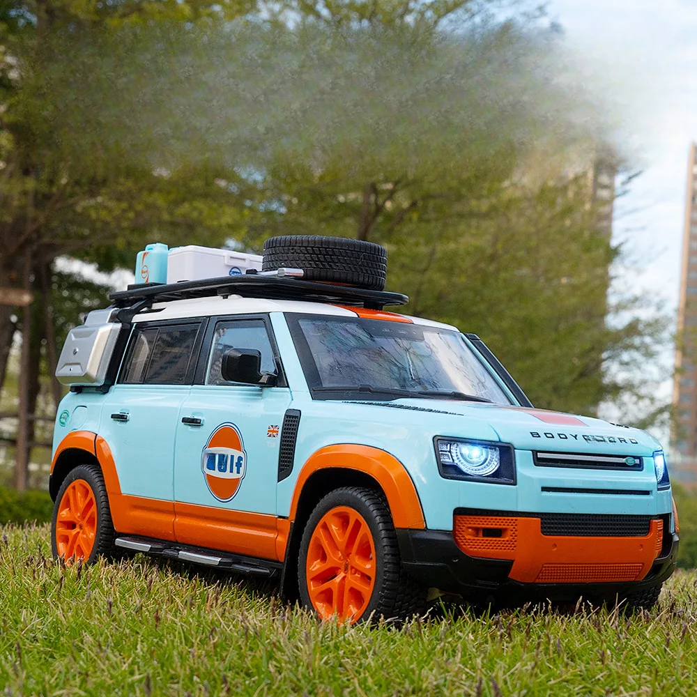 1:18 Scale Defender 110 Camel Cup Diecast Model 3 1:18 Scale Defender 110 Camel Cup Diecast Model - Image 3