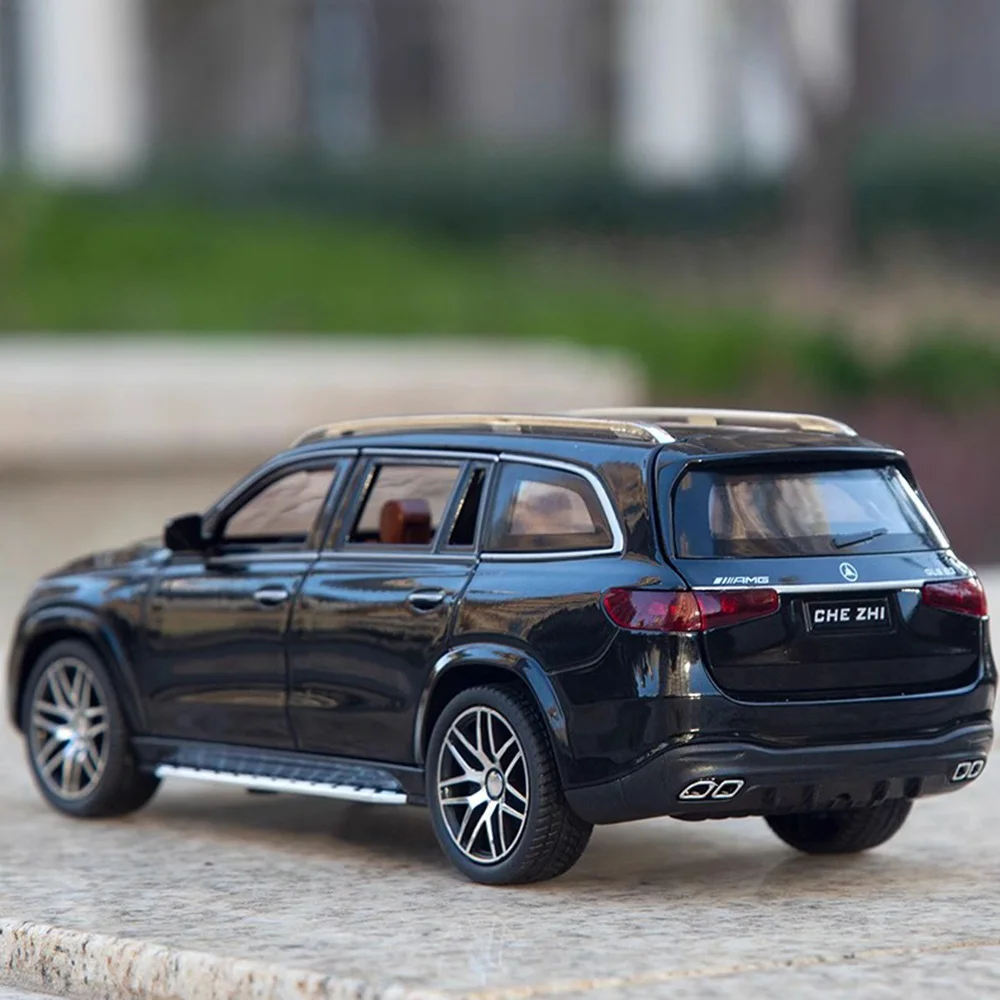 1:24 Scale Alloy Model Car by Caipo 5 1:24 Scale Alloy Model Car by Caipo - Image 5