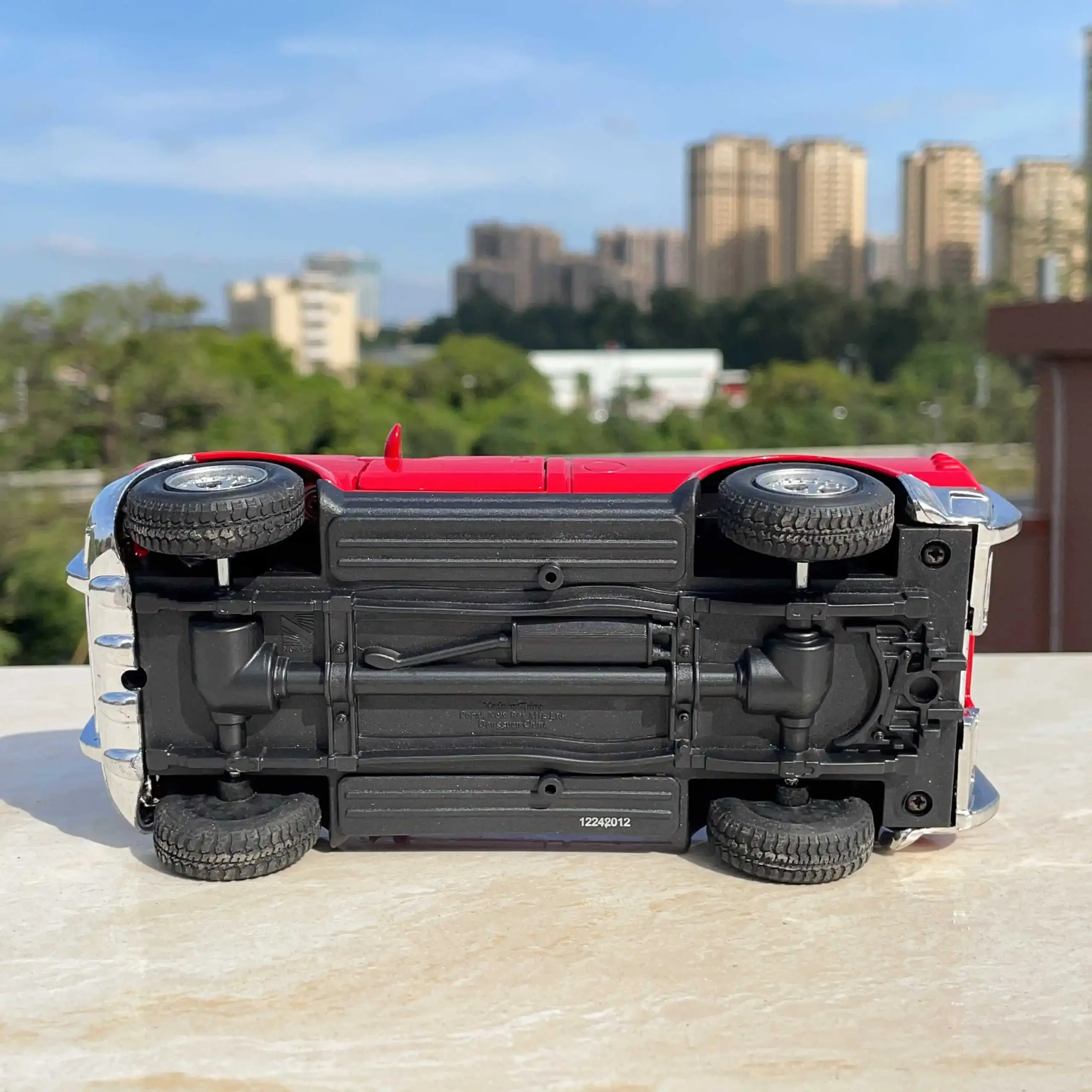 Red Ford F350 Diecast Model 1:24 Scale 5 Red Ford F350 Diecast Model 1:24 Scale - Image 5