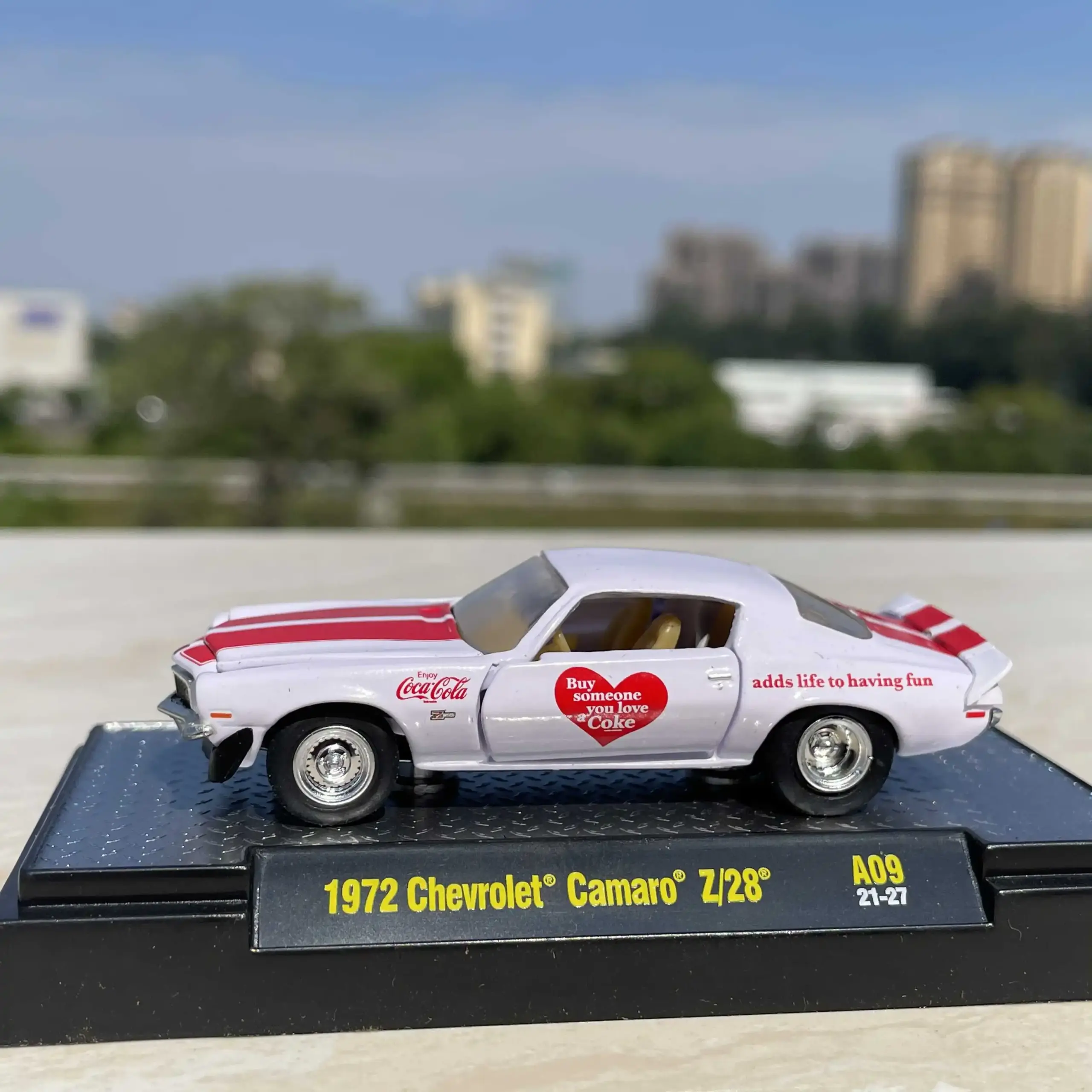 1972 Chevrolet Camaro Z/28 Diecast Model 6 1972 Chevrolet Camaro Z/28 Diecast Model - Image 6