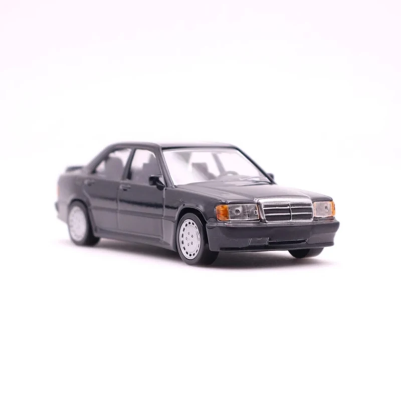 Mercedes-Benz 190E 2.3 1:43 Scale Model Car 2 Mercedes-Benz 190E 2.3 1:43 Scale Model Car - Image 2