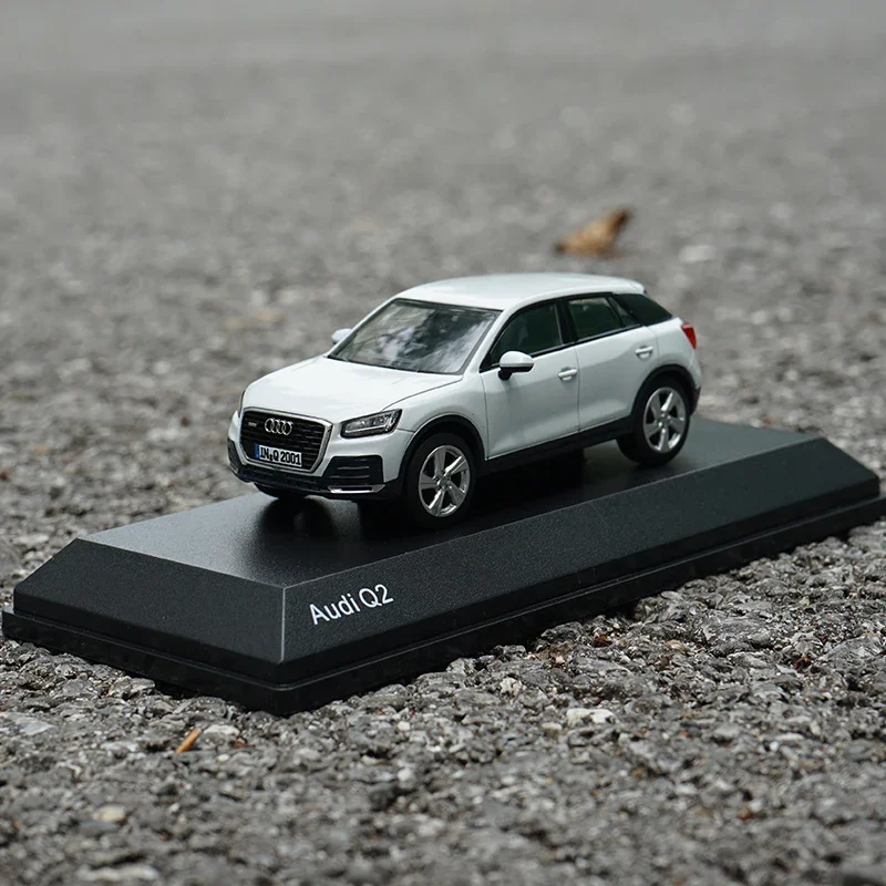 Red Audi Q2 1:43 Scale Diecast Model 5 Red Audi Q2 1:43 Scale Diecast Model - Image 5
