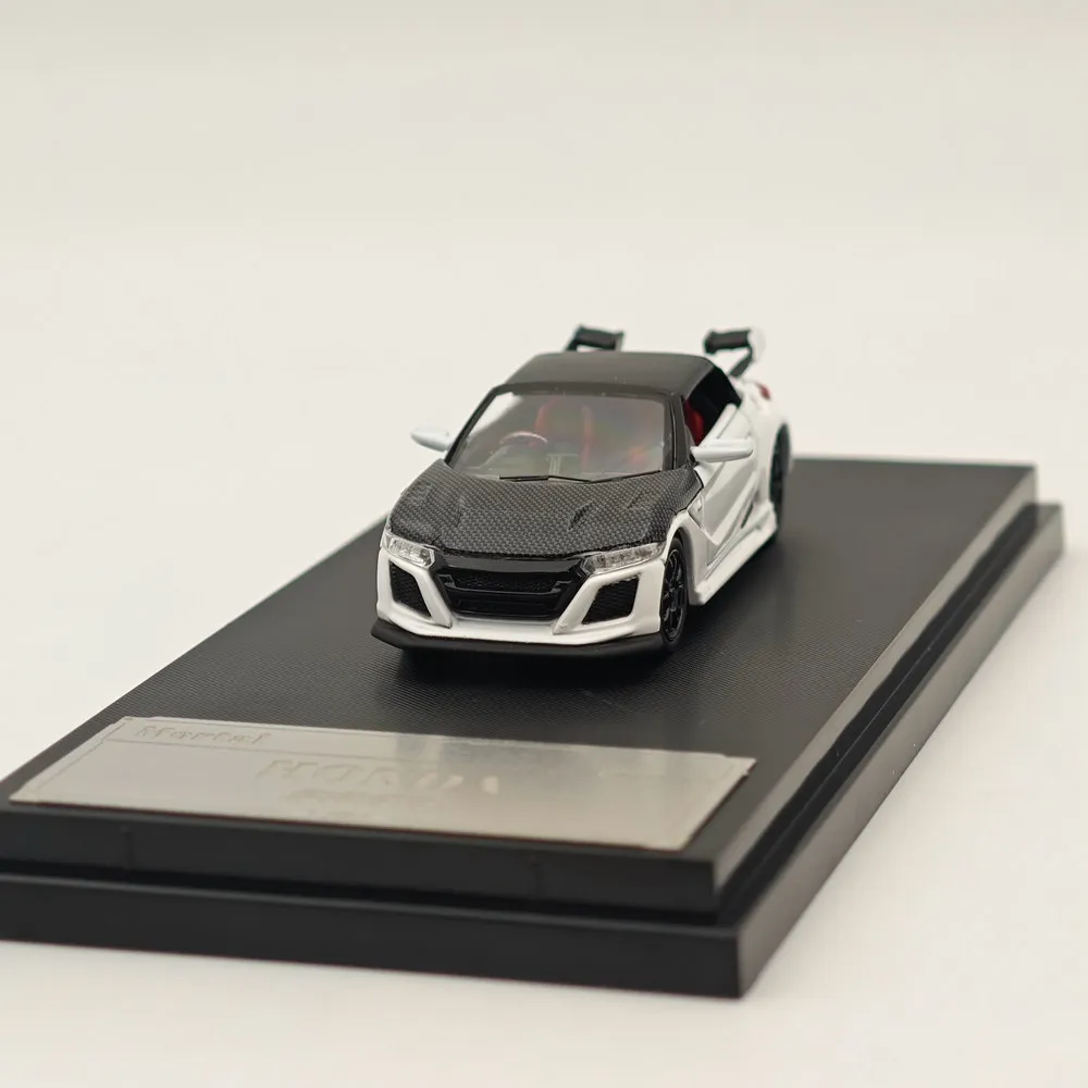 White Diecast Sports Car Model 1:64 Scale 2 White Diecast Sports Car Model 1:64 Scale - Image 2