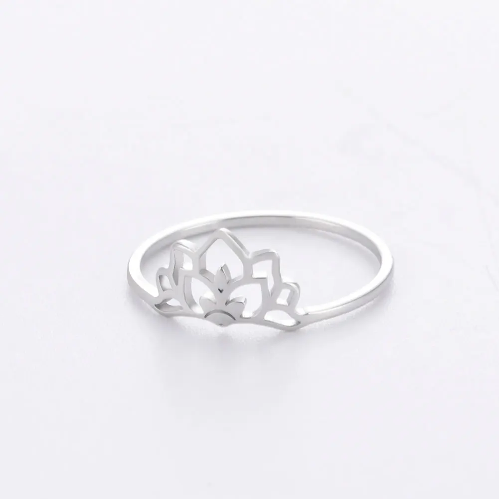 Gold Lotus Vintage Women's Ring 10 Gold Lotus Vintage Women's Ring - Image 10