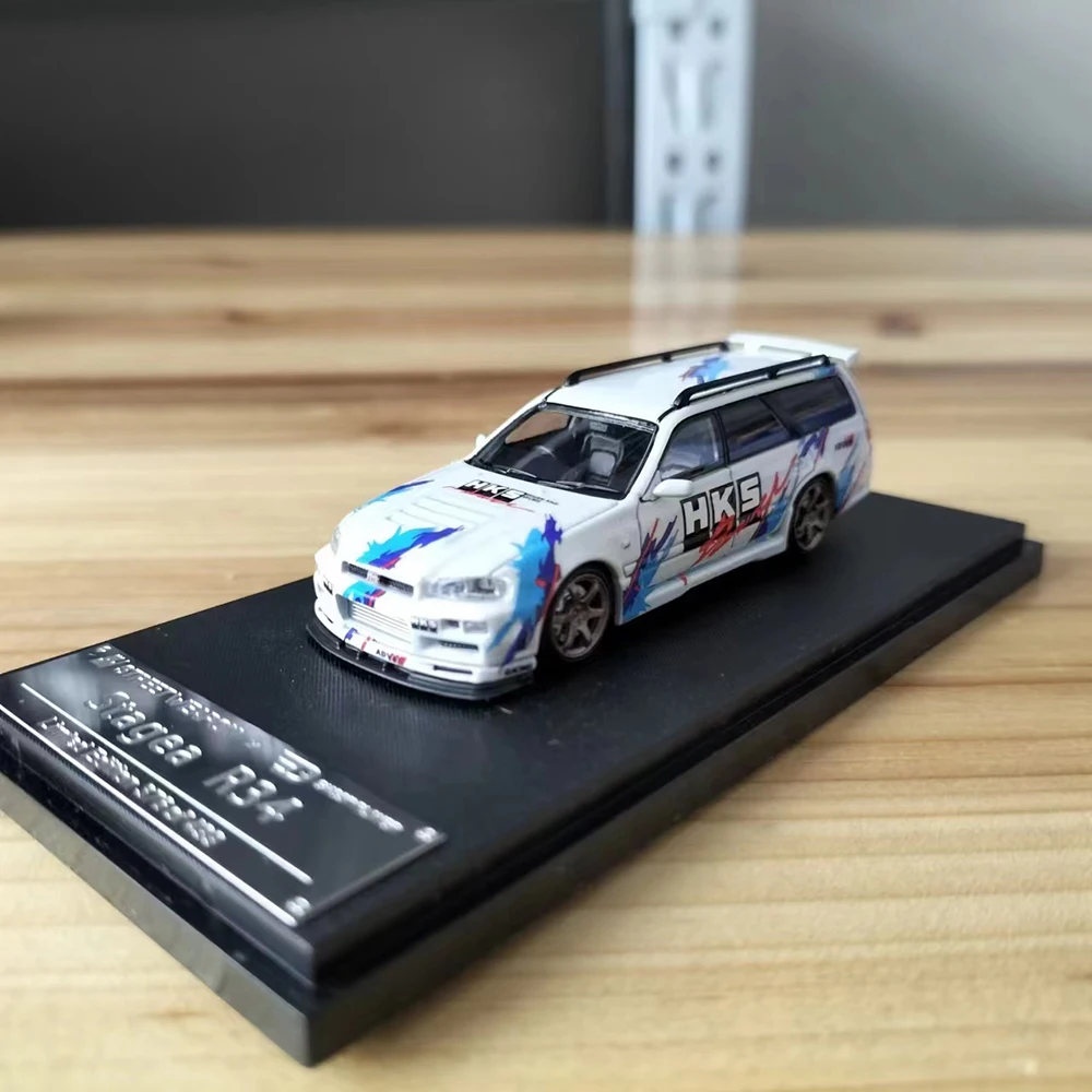 Nissan Crock WC34 1:64 Die-Cast Model 2 Nissan Crock WC34 1:64 Die-Cast Model - Image 2