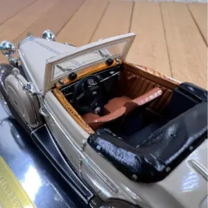 Vintage 1937 Maybach SW38 Convertible Model 12 Sc489d653ce454fd8b0a72791e55ff2a2n