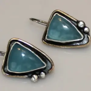 Vintage Green Triangle Earrings for Women 7 Sc4b651df3499419092e2026cf3aaf4a7n