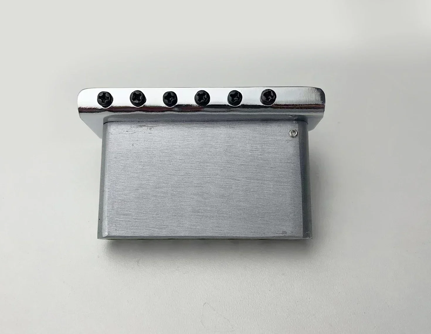 Wilkinson WOV04 Vintage Tremolo Bridge 4 Wilkinson WOV04 Vintage Tremolo Bridge - Image 4