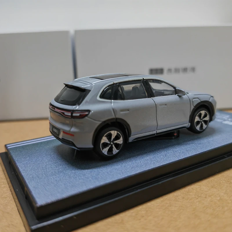 Geely EX5 E5 1:64 Scale Die-Cast SUV Model 4 Geely EX5 E5 1:64 Scale Die-Cast SUV Model - Image 4