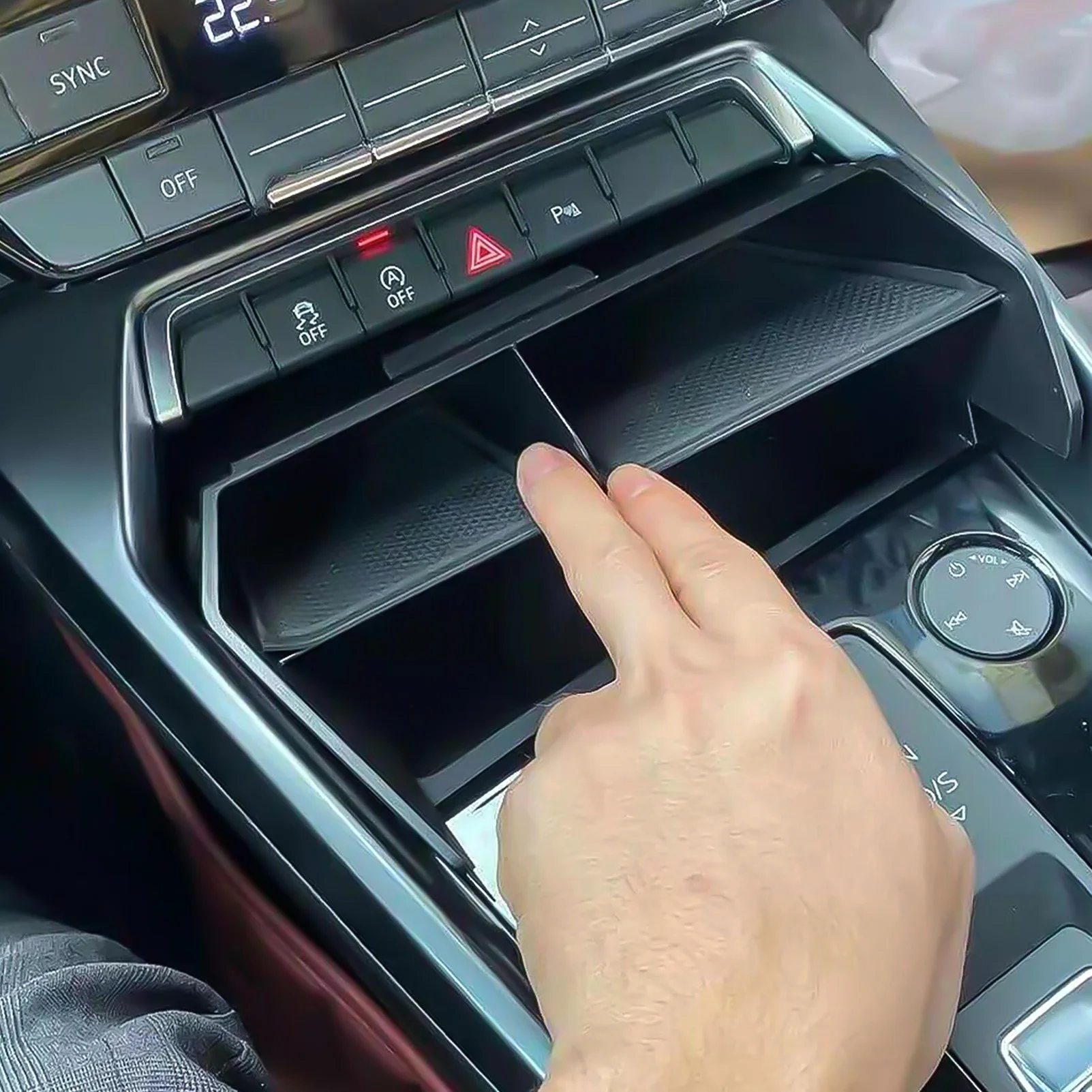 A3 8Y Sportback Console Tray Black Plastic 5 A3 8Y Sportback Console Tray Black Plastic - Image 5