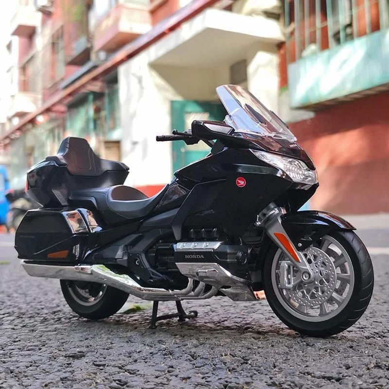 Honda Gold Wing 2020 1:12 Scale Diecast Model 2 Honda Gold Wing 2020 1:12 Scale Diecast Model - Image 2