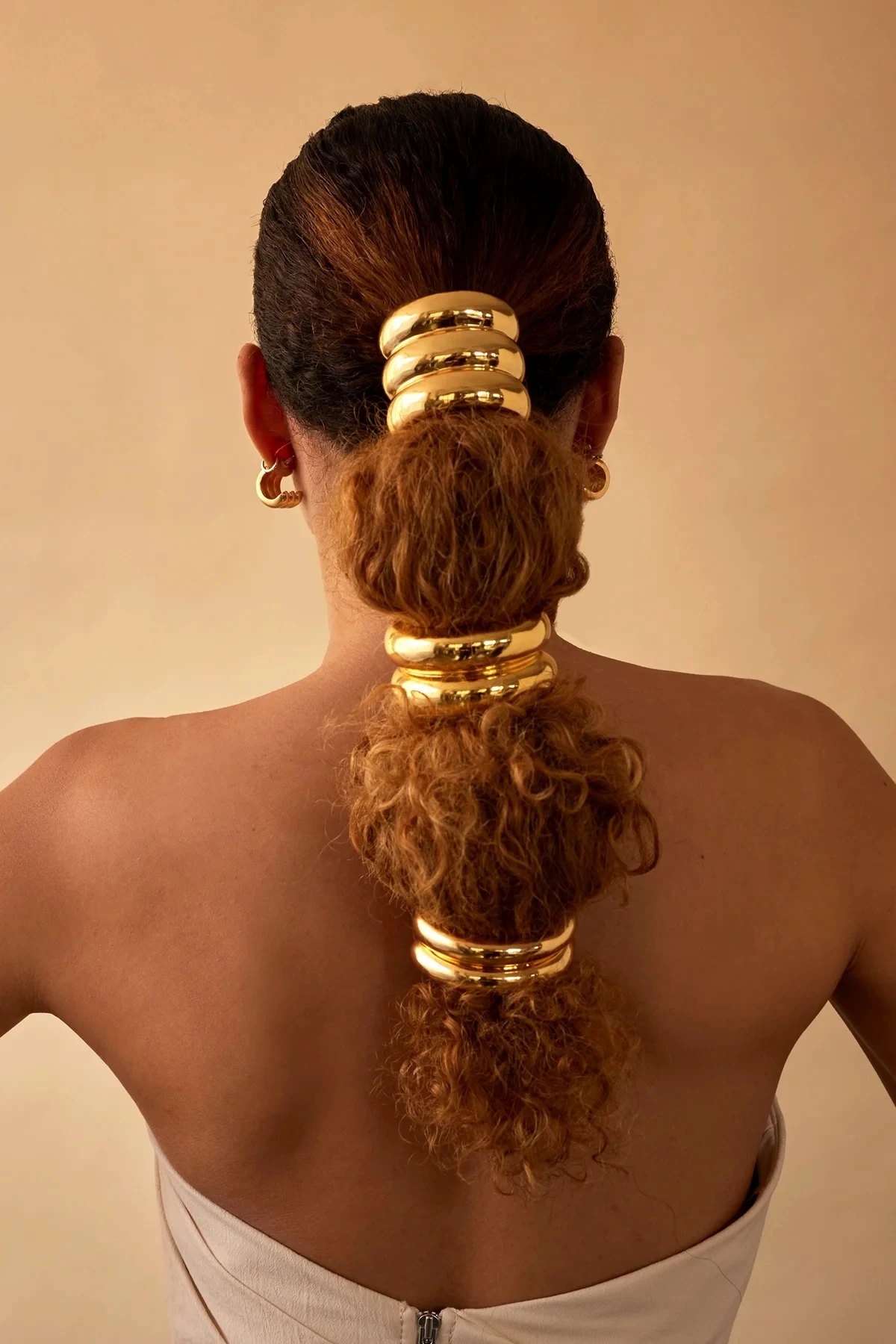 Bold Stainless Steel Gold Hair Clip JDH2403002 6 Bold Stainless Steel Gold Hair Clip JDH2403002 - Image 6