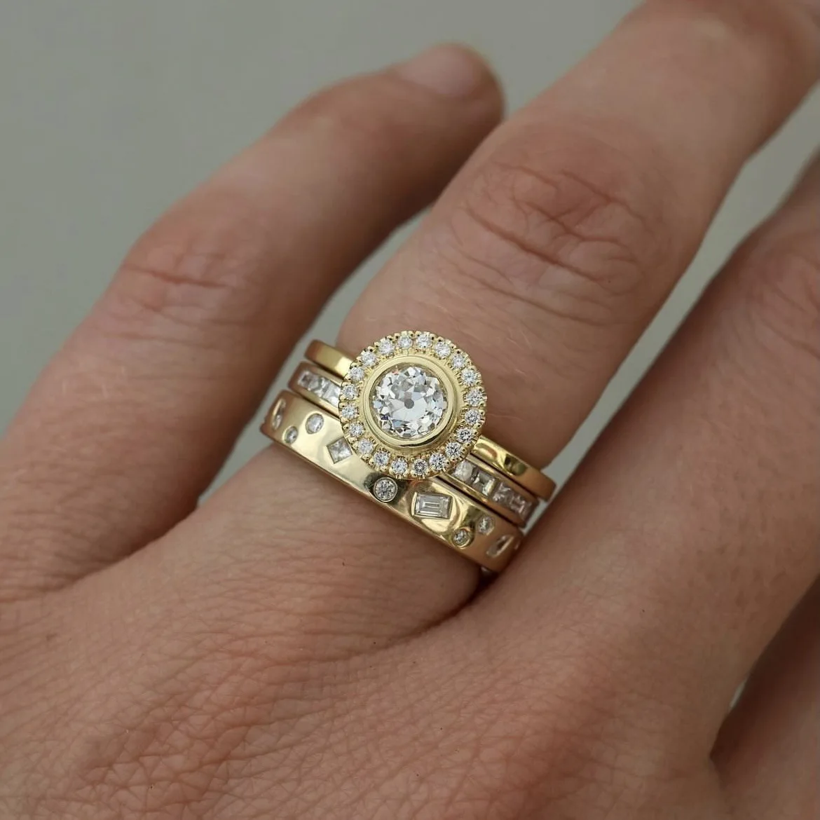 Gold Women's Geometric Ring Set for Parties 5 Gold Women's Geometric Ring Set for Parties - Image 5