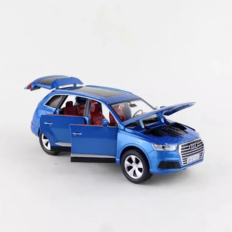 Vibrant 1:32 Audi Q7 Diecast Model 5 Vibrant 1:32 Audi Q7 Diecast Model - Image 5