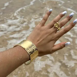 Sc69b4a7f4ec740e38c6ecee33663a126j