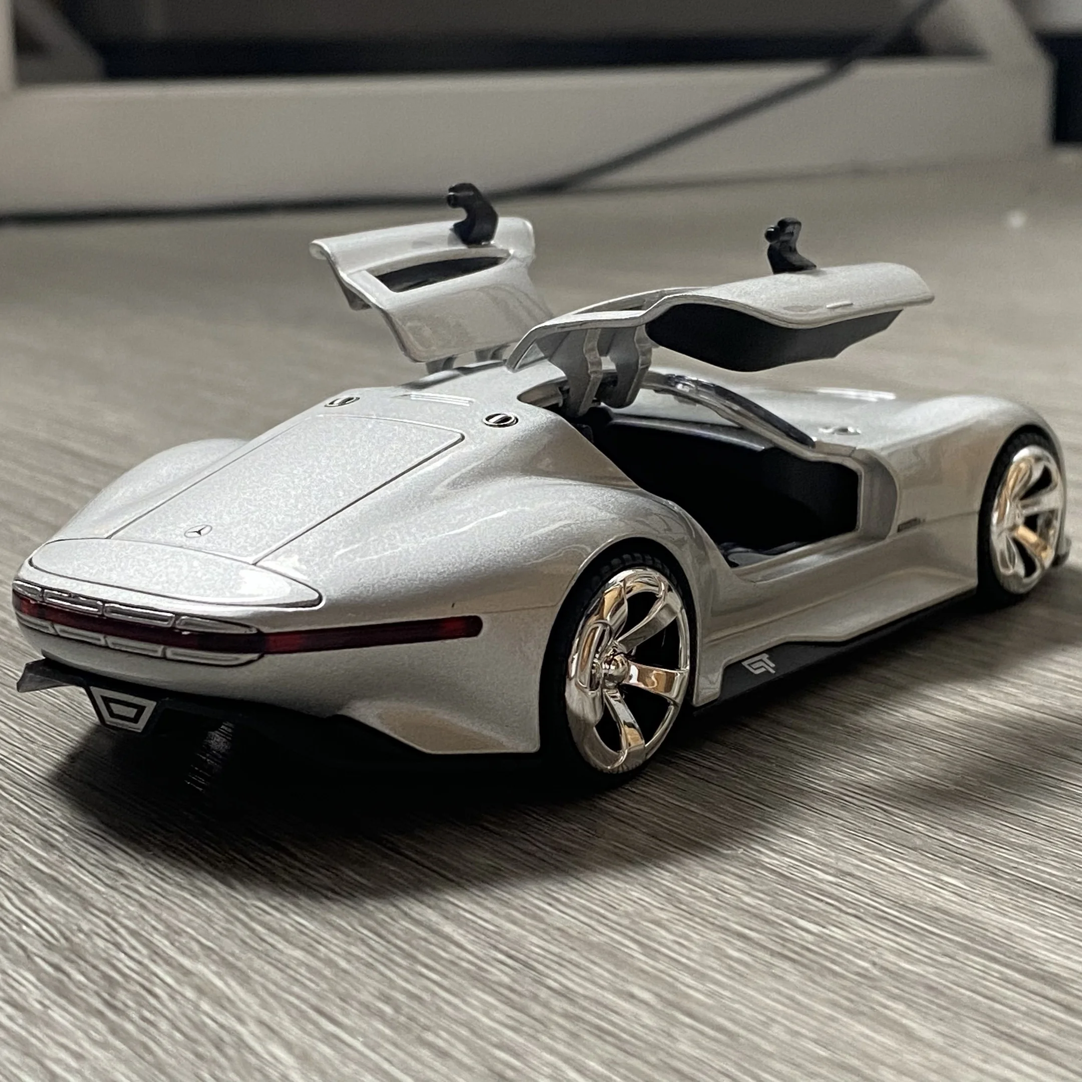 Mercedes-Benz AMG Vision GT 1:32 Diecast Model Car 6 Mercedes-Benz AMG Vision GT 1:32 Diecast Model Car - Image 6