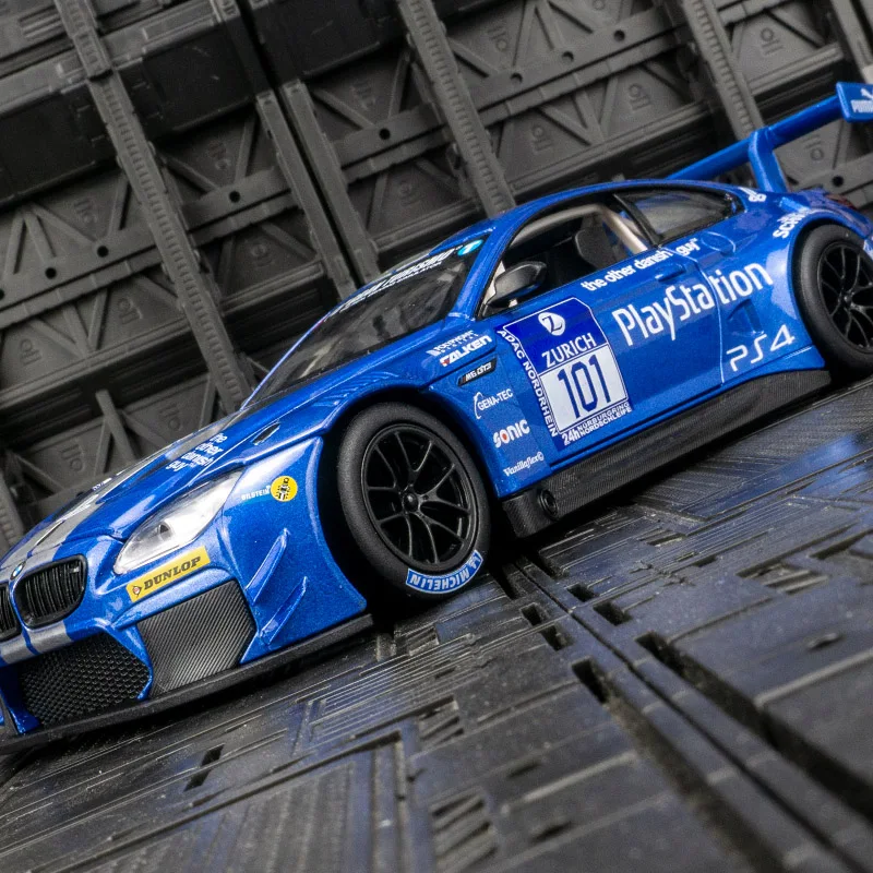 1:24 BMW M6 GT3 Diecast Model 4 1:24 BMW M6 GT3 Diecast Model - Image 4