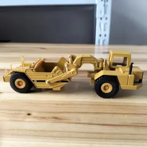 Die-Cast CAT 611 Miniature Construction Model 8 Sc723cebbd01749f591b41e77cf1e44e2G