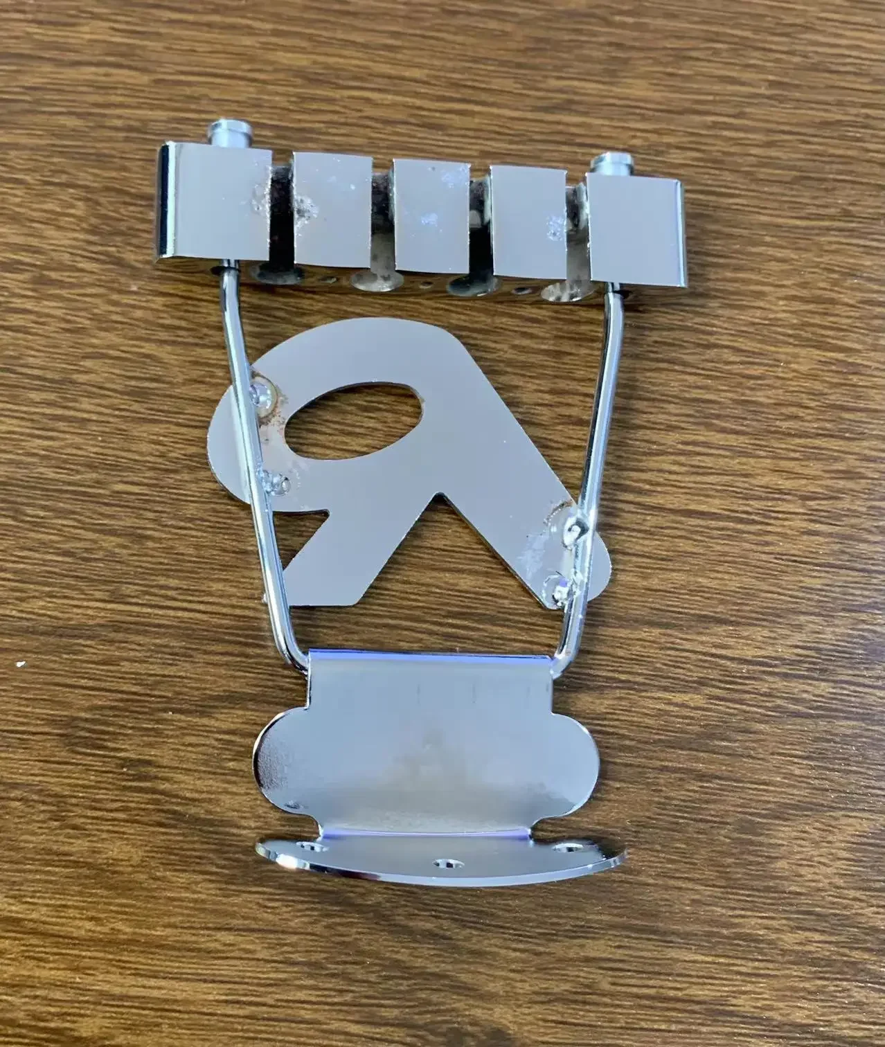 Chrome Professional R Tailpiece for 4-String Bass 2 Chrome Professional R Tailpiece for 4-String Bass - Image 2