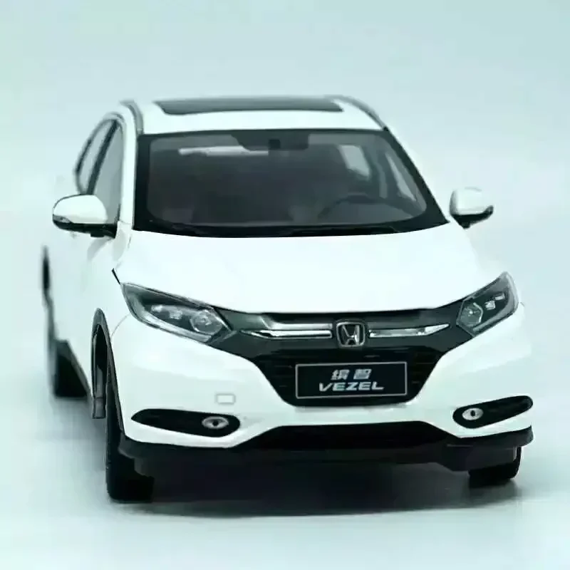 1:18 Scale Honda Vezel 2015 Diecast Model 2 1:18 Scale Honda Vezel 2015 Diecast Model - Image 2
