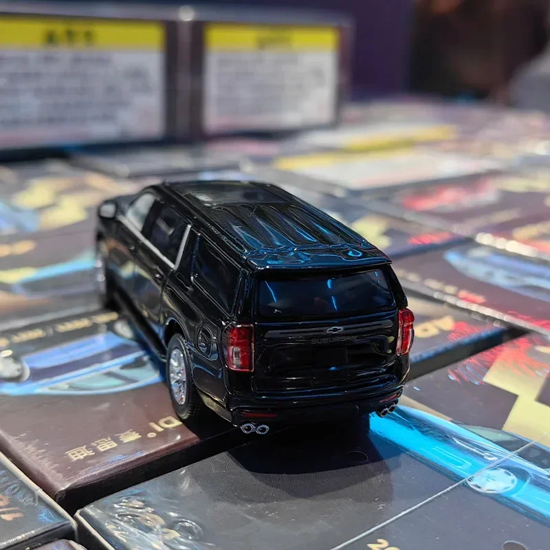 Premium 1:64 Diecast SUV Model Collection 4 Premium 1:64 Diecast SUV Model Collection - Image 4