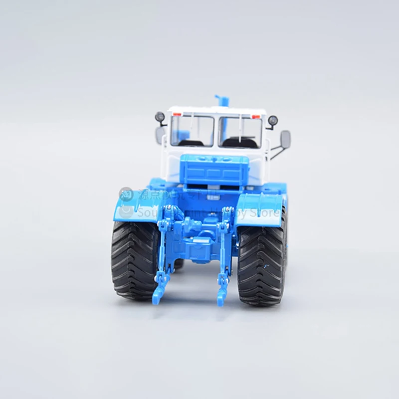 1:43 Scale Soviet K-701 Tractor Model 3 1:43 Scale Soviet K-701 Tractor Model - Image 3