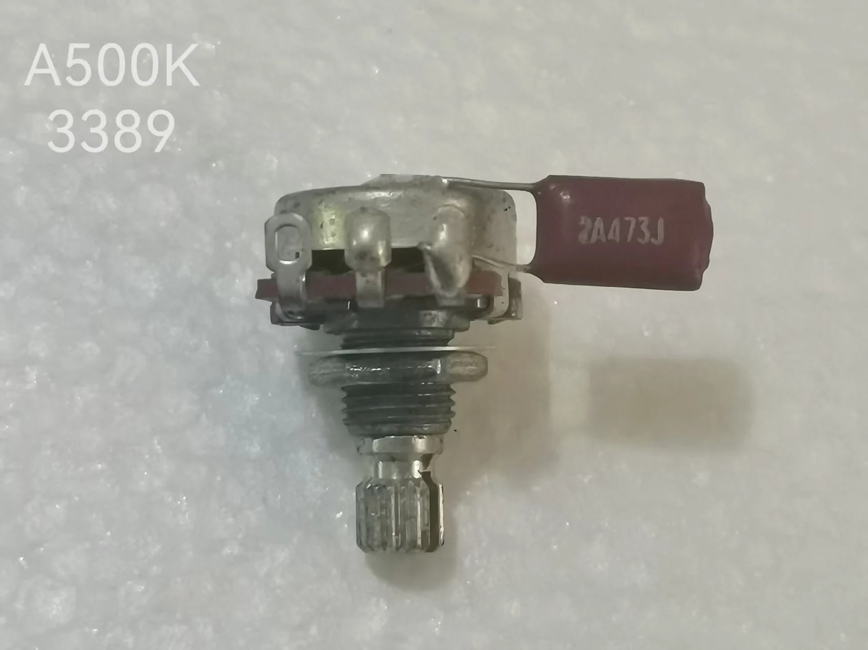 Vintage Silver Alpha A500K Mini Potentiometer for Guitars 4 Vintage Silver Alpha A500K Mini Potentiometer for Guitars - Image 4