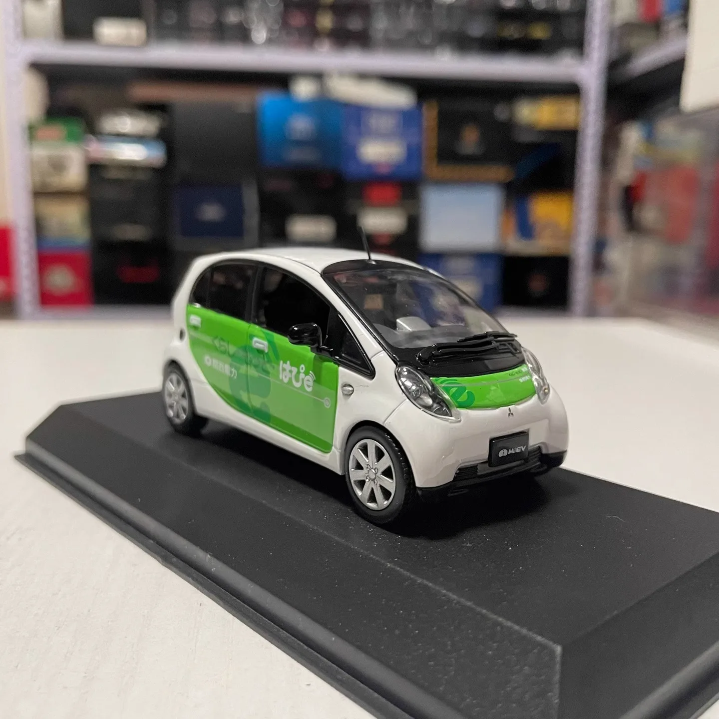 2009 Mitsubishi I-Miev 1/43 Diecast Model 6 2009 Mitsubishi I-Miev 1/43 Diecast Model - Image 6