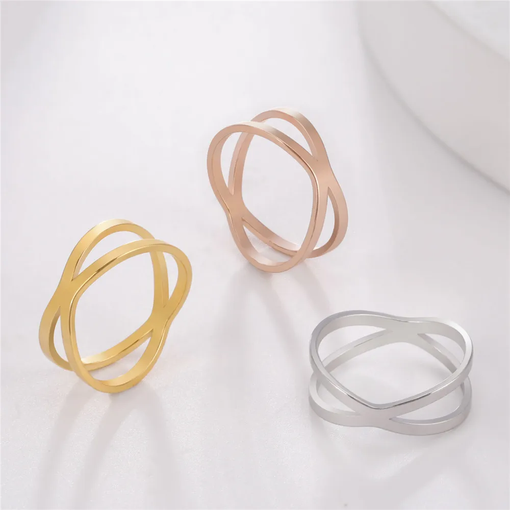 Elegant Stainless Steel Women’s Ring Set in Gold, Rose, and Steel 4 Elegant Stainless Steel Women’s Ring Set in Gold, Rose, and Steel - Image 4