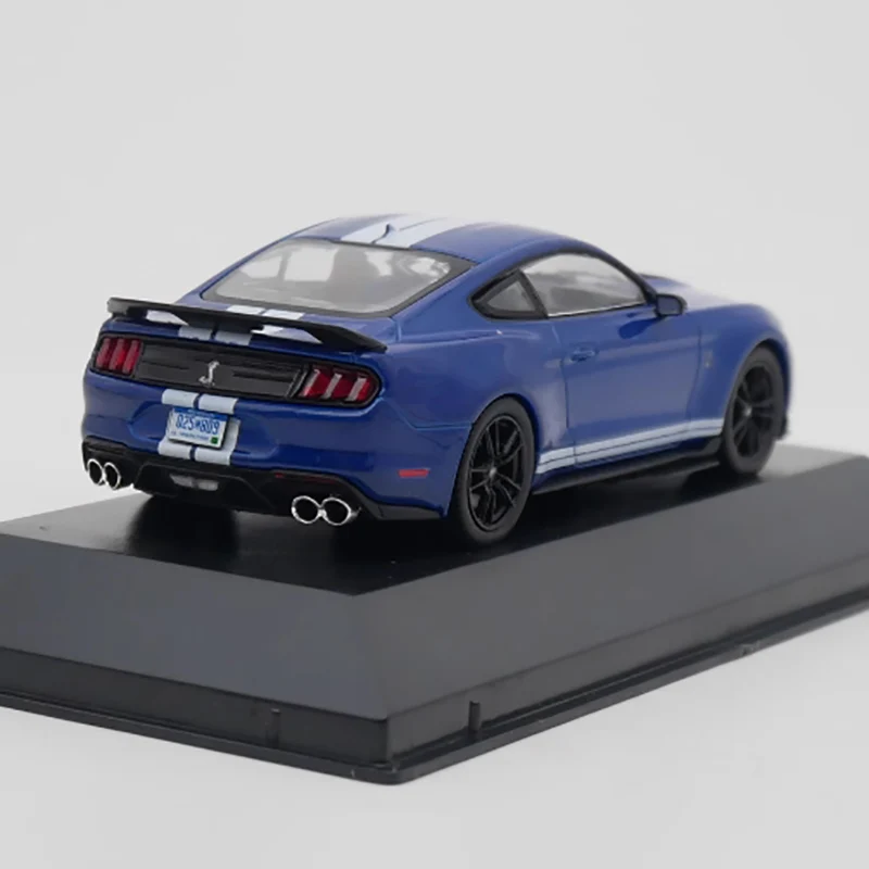 Vivid Blue Shelby GT500 1:43 Scale Replica 2 Vivid Blue Shelby GT500 1:43 Scale Replica - Image 2