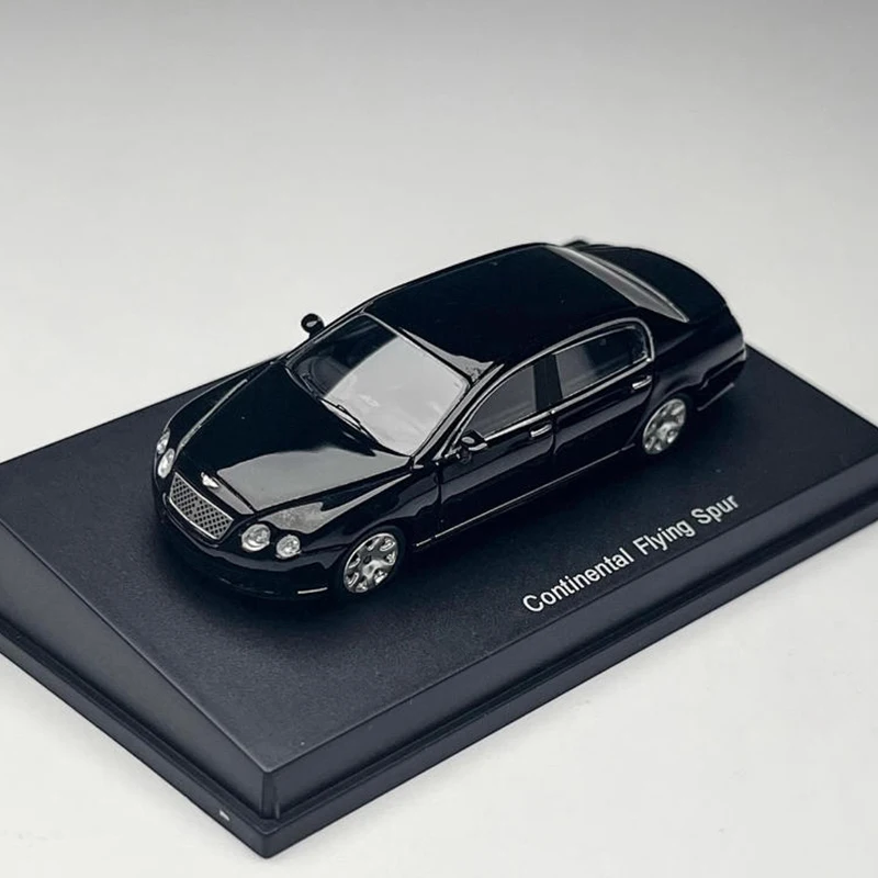 1/87 Resin Continental Flying Spur Model 2 1/87 Resin Continental Flying Spur Model - Image 2