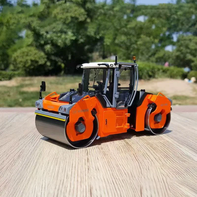 1:35 Scale Double Steel Wheel Roller Model 2 1:35 Scale Double Steel Wheel Roller Model - Image 2