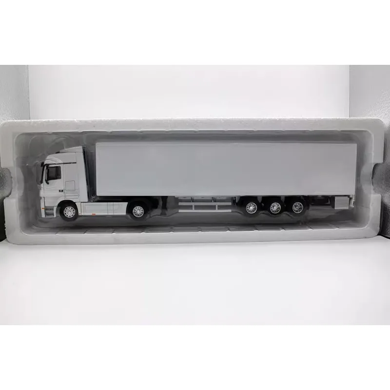 White 1:50 Scale Benz Container Truck Model 6 White 1:50 Scale Benz Container Truck Model - Image 6