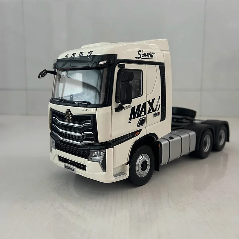 1:24 Scale HOWO MAX Truck Model Collectible 1 1:24 Scale HOWO MAX Truck Model Collectible