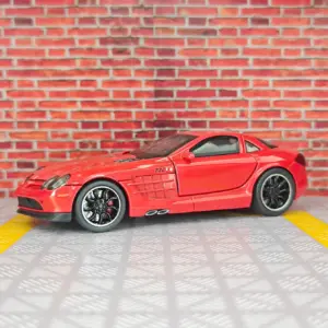 1:32 Silver Diecast Car Model with Lights 10 Sc9fb9eef60c240c286c9ae06a3c6ea92K