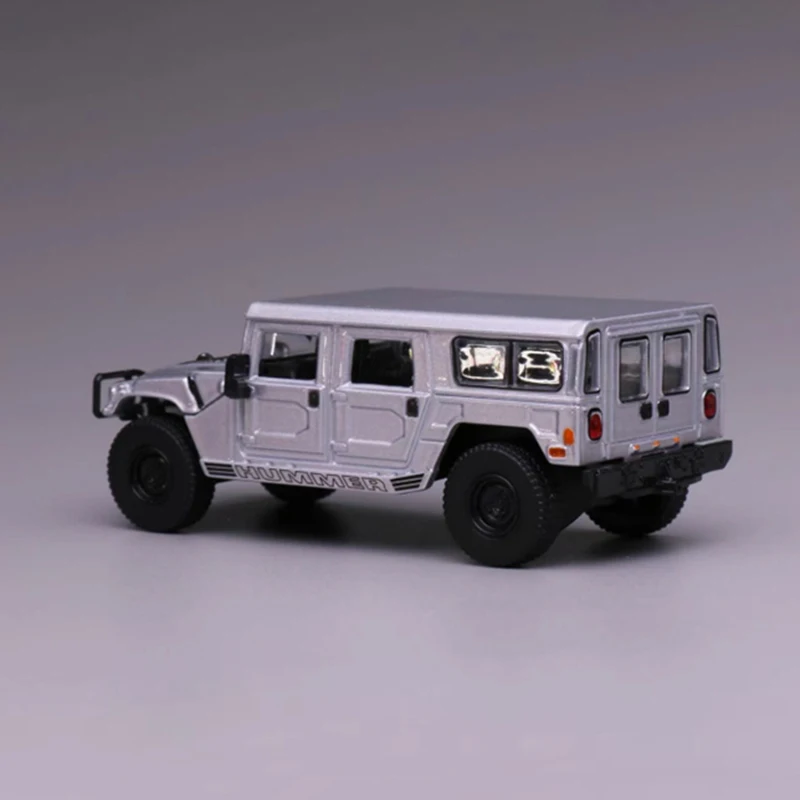 1/64 Scale Diecast Hummer H1 SUV Model by WELLY 5 1/64 Scale Diecast Hummer H1 SUV Model by WELLY - Image 5