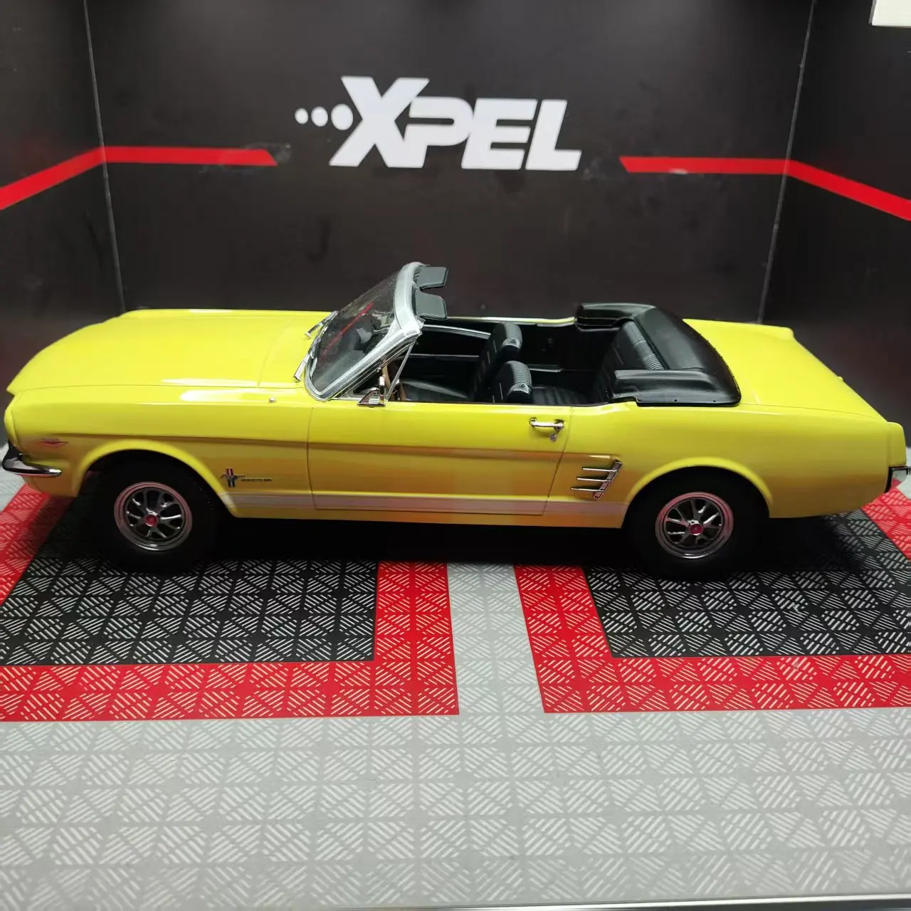 Vintage 1965-66 Ford Mustang 1:18 Die-Cast Model 3 Vintage 1965-66 Ford Mustang 1:18 Die-Cast Model - Image 3