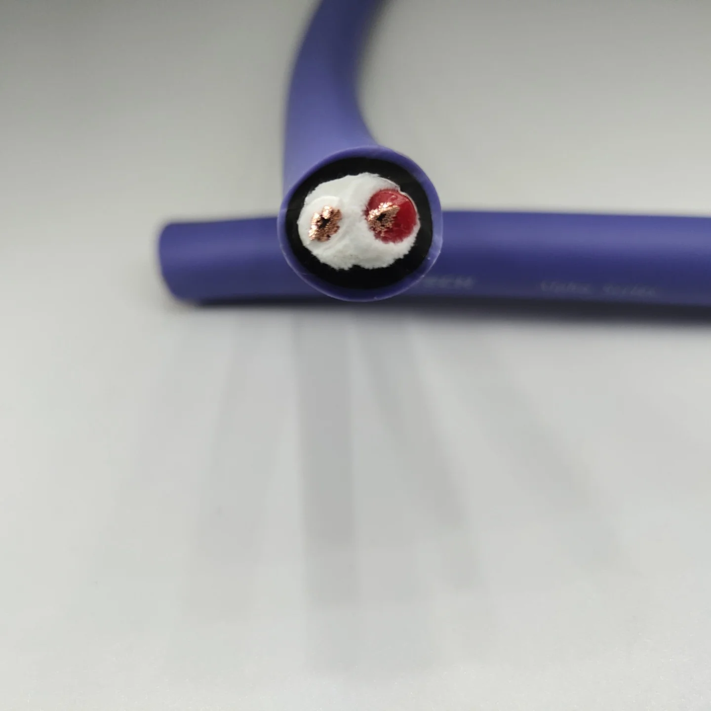 FS-α36 Alpha Series Pure Copper Speaker Wire 3 FS-α36 Alpha Series Pure Copper Speaker Wire - Image 3