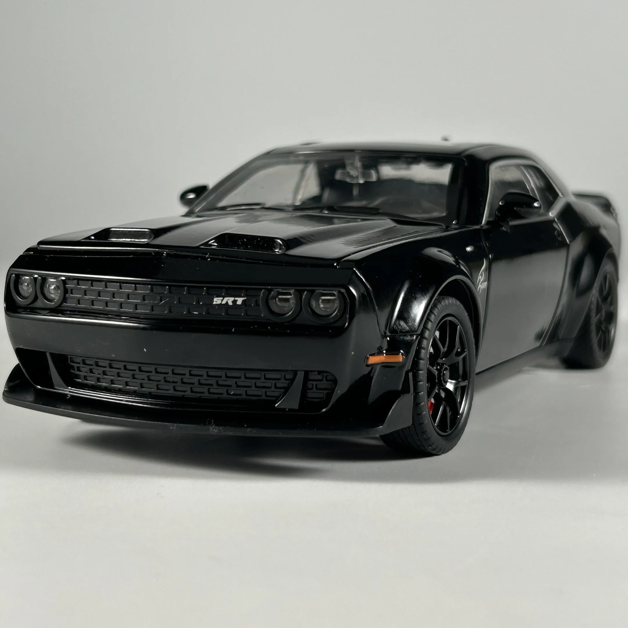 White Dodge Challenger Hellcat Red Eye Model 3 White Dodge Challenger Hellcat Red Eye Model - Image 3