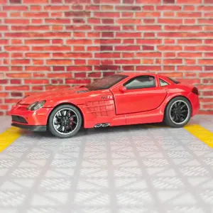 1:32 Silver Diecast Car Model with Lights 17 Scb21da9150664a84ab35083371a7aa88p