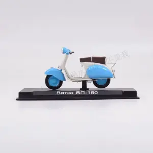 Bright Blue 1:24 Scale Miniature Scooter 9 Scb7924ca0bdb462e94cdd5e1d2cbca16R