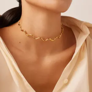 Bold Gold-Tone Stainless Steel Wavy Choker 11 Scb9e7b6625bb4c7386e4dbafad91b5b0v