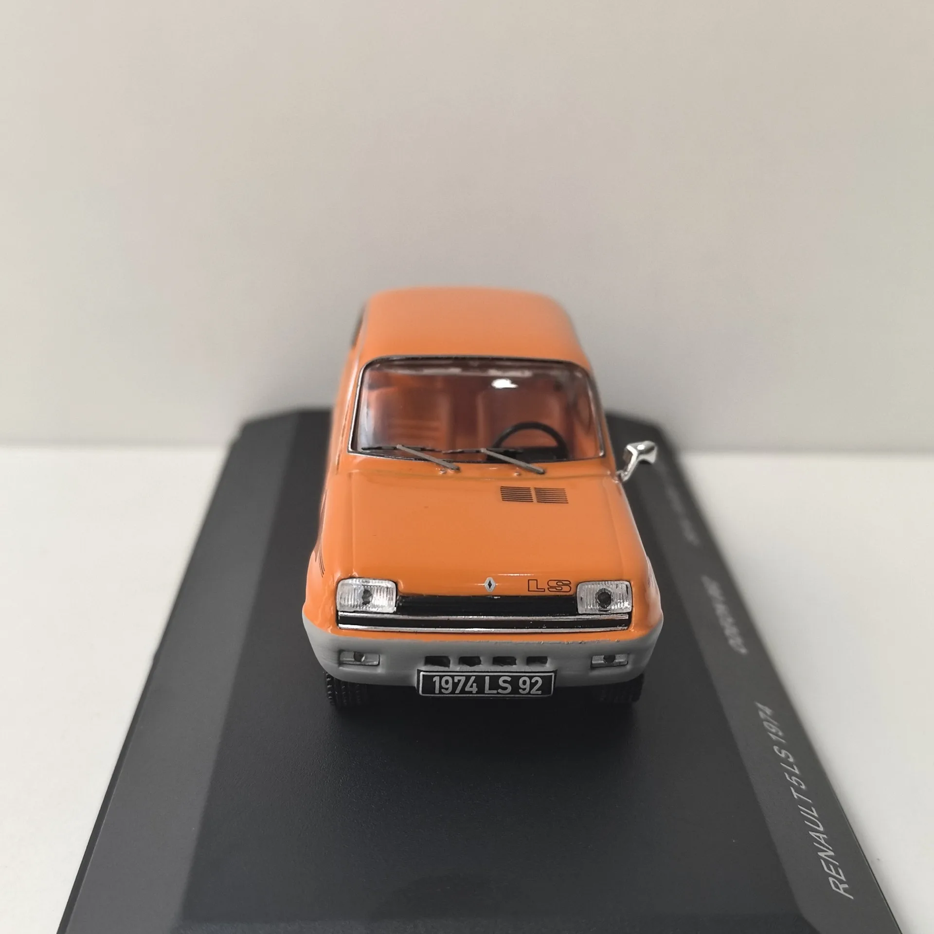 Vibrant Diecast Renault 5 LS 1974 Model 3 Vibrant Diecast Renault 5 LS 1974 Model - Image 3