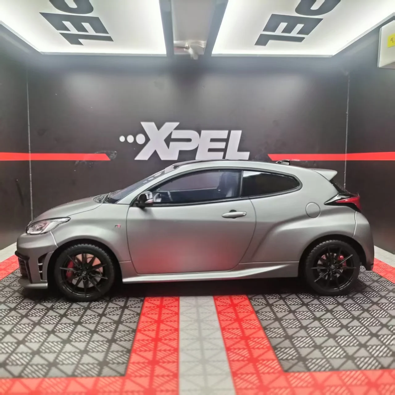 Toyota Yaris GR 2024 Limited Edition 1:18 Resin Model 4 Toyota Yaris GR 2024 Limited Edition 1:18 Resin Model - Image 4