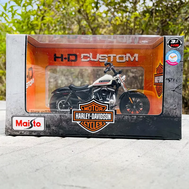 Harley-Davidson Forty-Eight Special 1:18 Diecast Model 6 Harley-Davidson Forty-Eight Special 1:18 Diecast Model - Image 6