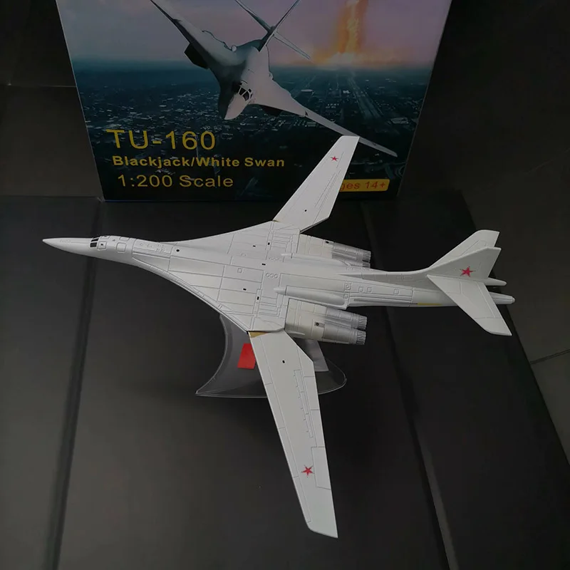 1/200 Scale TU-160 Diecast Aircraft Model 2 1/200 Scale TU-160 Diecast Aircraft Model - Image 2