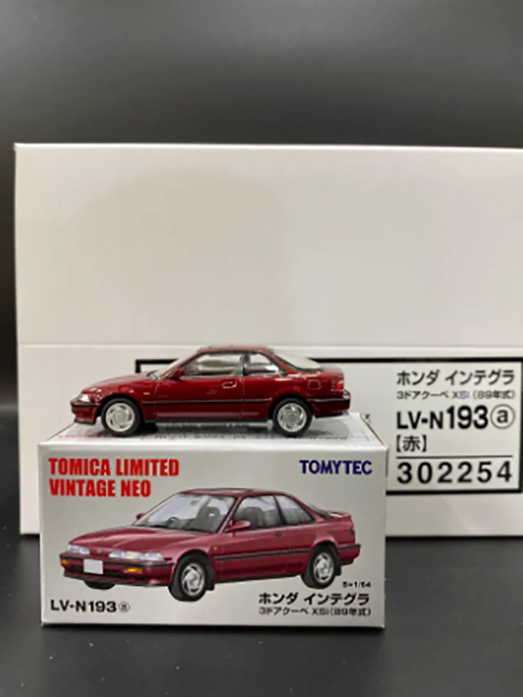 1989 Honda Integra XSi 1:64 Diecast Model 4 1989 Honda Integra XSi 1:64 Diecast Model - Image 4