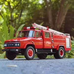 Vintage 1:24 Fire Truck Die-Cast Replica 13 Scda9453e43ea4076bb1f549853bab46fe